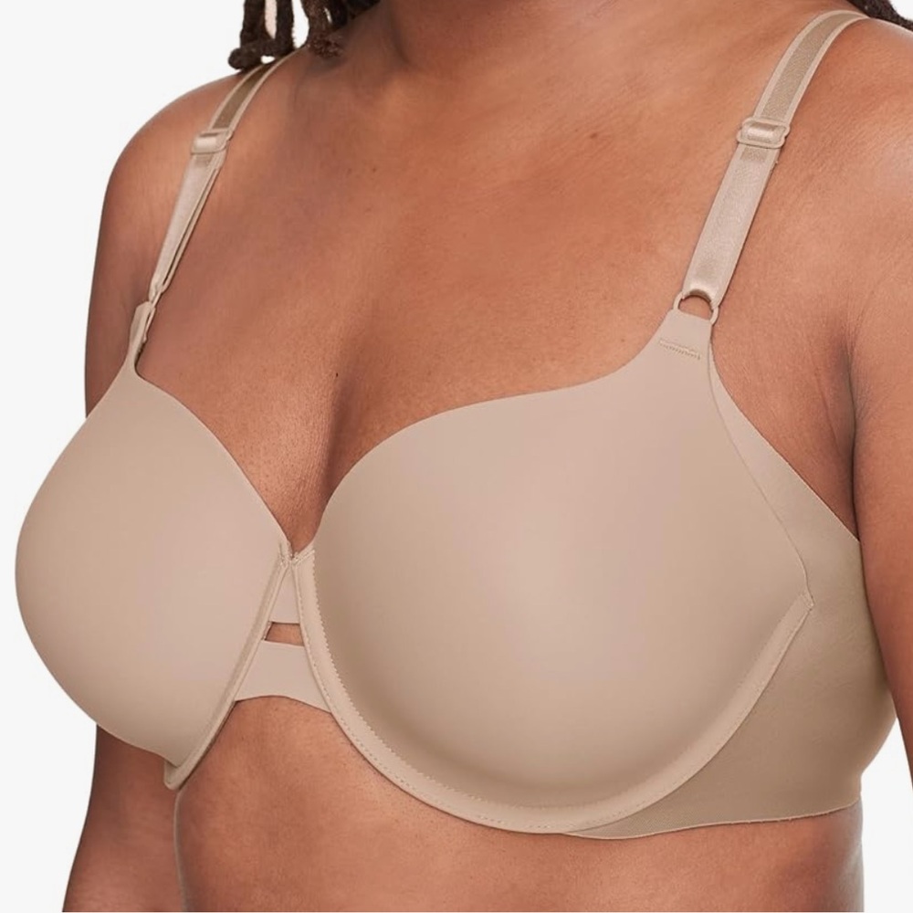 Warners-NWT 38C Blissful Benefits Side Smoothing bra. Nude. Lined underwire. New